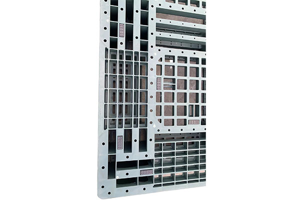 Revealing the secrets of pallet plastic parts processing, how to cope with harsh use environments?